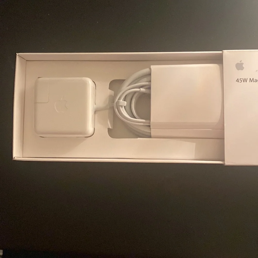 Apple MacBook 45W MagSafe 2 Power Adapter